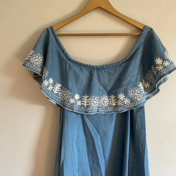 Jachs Girlfriend Off the Shoulder Embroidered Dress - Picture 9 of 12